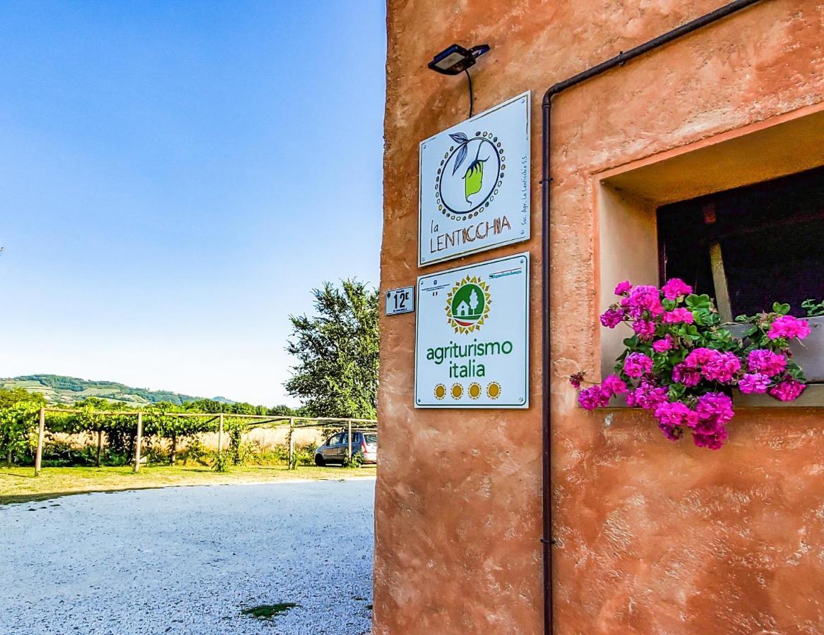 Agriturismo La Lenticchia Fratta Terme Bagian luar foto