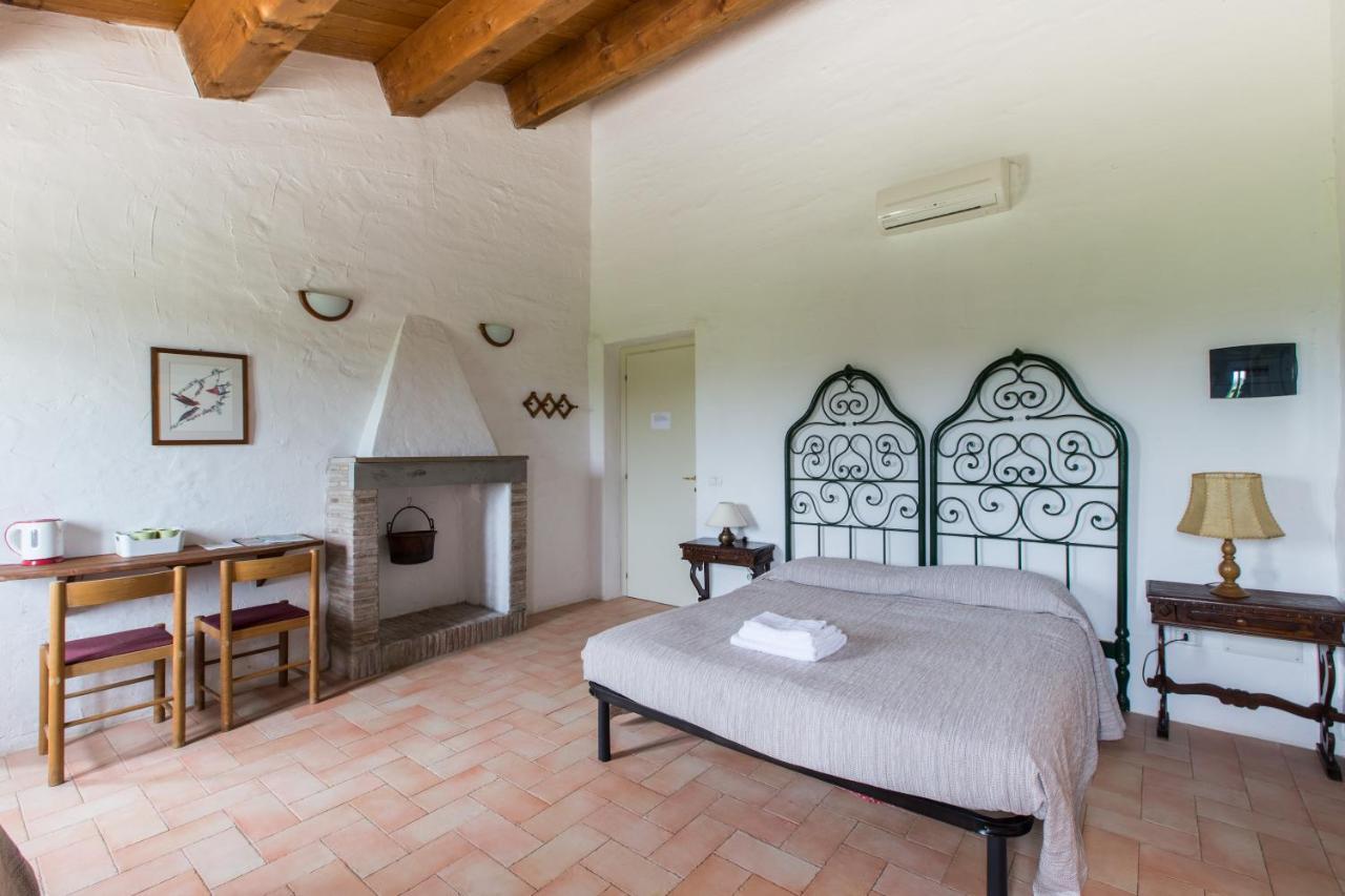 Agriturismo La Lenticchia Fratta Terme Bagian luar foto